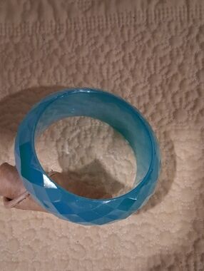 Faceted Blue Resin Bangle Bracelet for Women